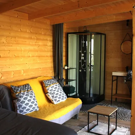 2 En Bois Avec Acces Piscine Chalet Nimes