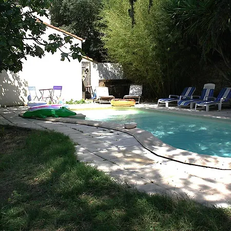 2 En Bois Avec Acces Piscine